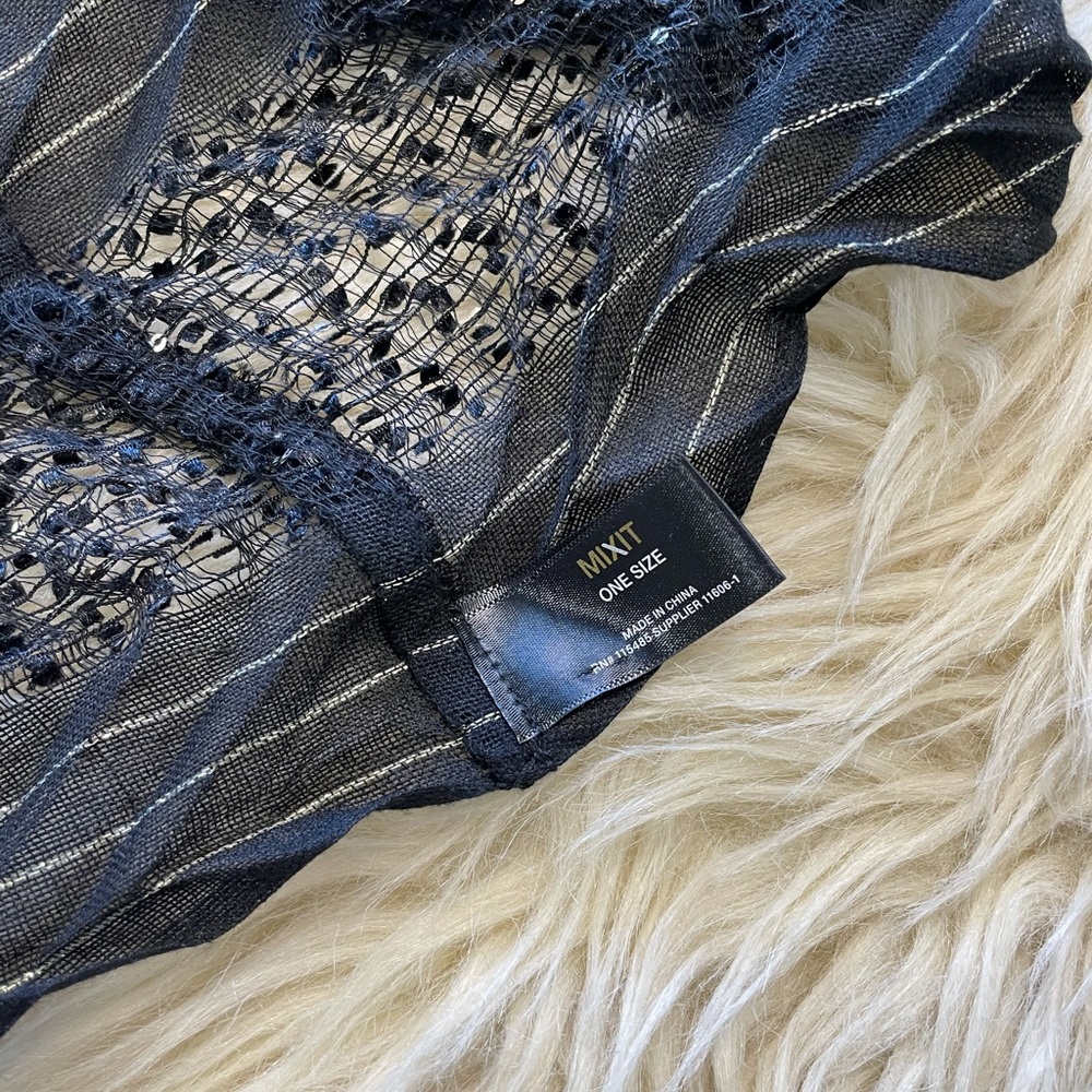 Metallic Sparkle eyelet infinity scarf - Picture 4 of 8